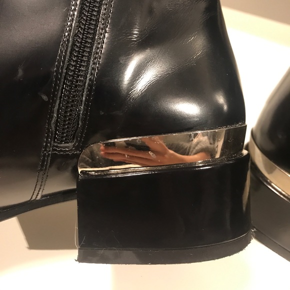 Nice ankle boots with dust bag. - Picture 7 of 8